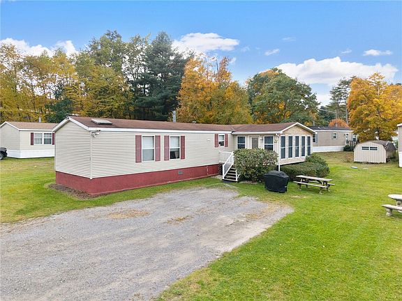 2nd image of 37 Deer Run Ln