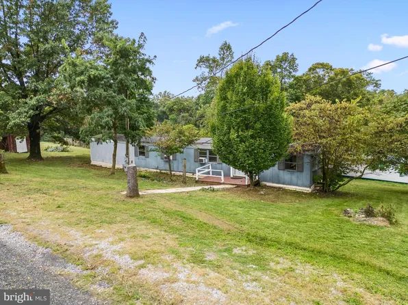 70 New Harmony Ln, Harpers Ferry, WV 25425
