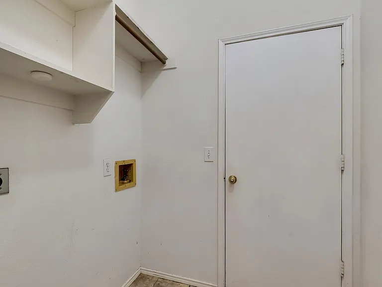8201 Pacific St — Photo 28