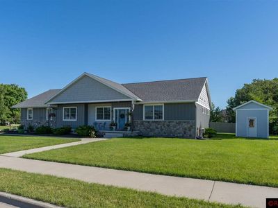 2232 Coventry Ln, North Mankato, MN, 56003