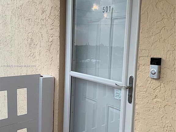 4th image of 301 SE 3rd St APT 501
