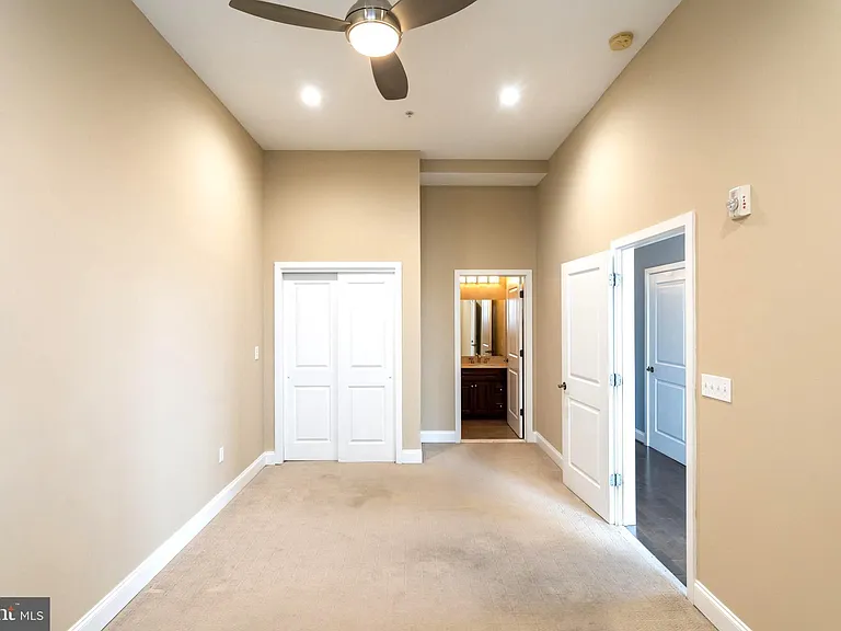 207 Rector St #2F — Photo 11