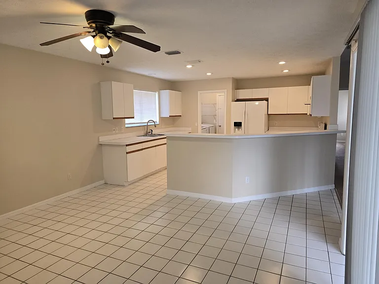 2601 SE Creston Ln — Photo 7