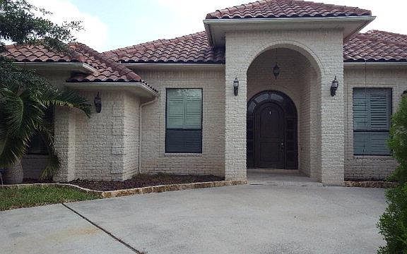 2nd image of 4916 N Quince Ave