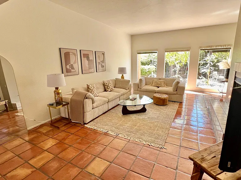 5010 E South Regency Cir — Photo 5