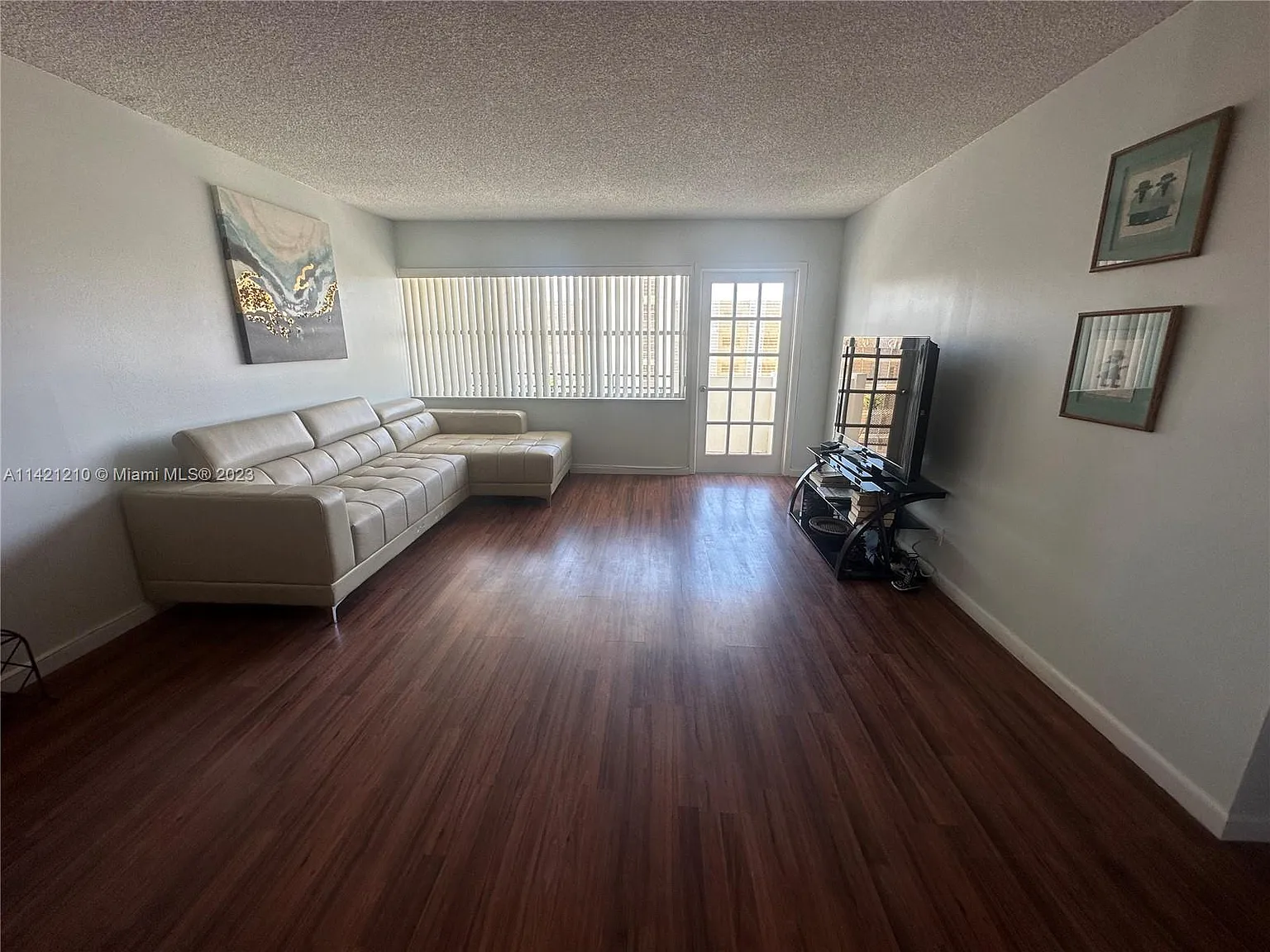 Ocean View Towers Condo — Photo 4