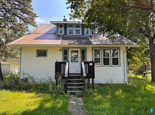 111 W 4th St, Ramona, SD 57054