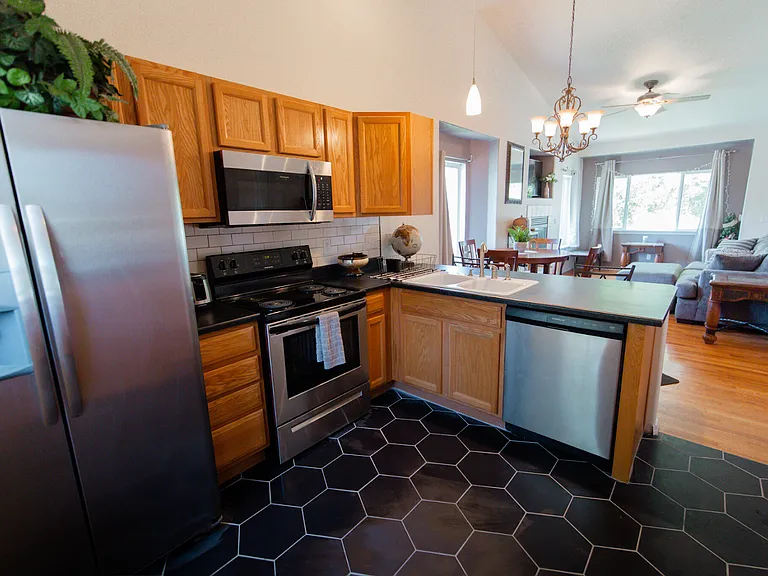 6709 Bismark Rd — Photo 1
