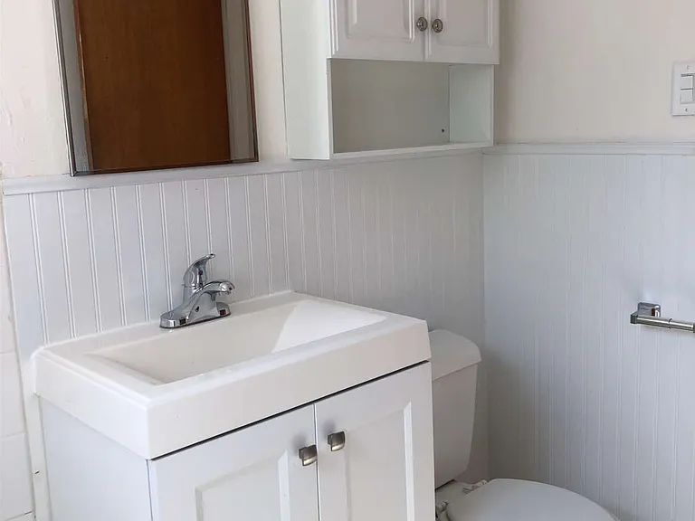 1017 W Mulberry St — Photo 5