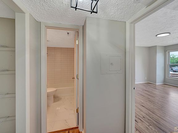 5th image of 4000 S 56th St APT 256C