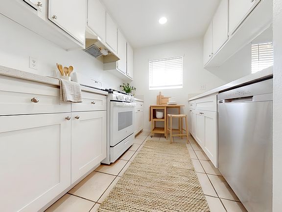 3rd image of 316 Cherry Ave APT 301