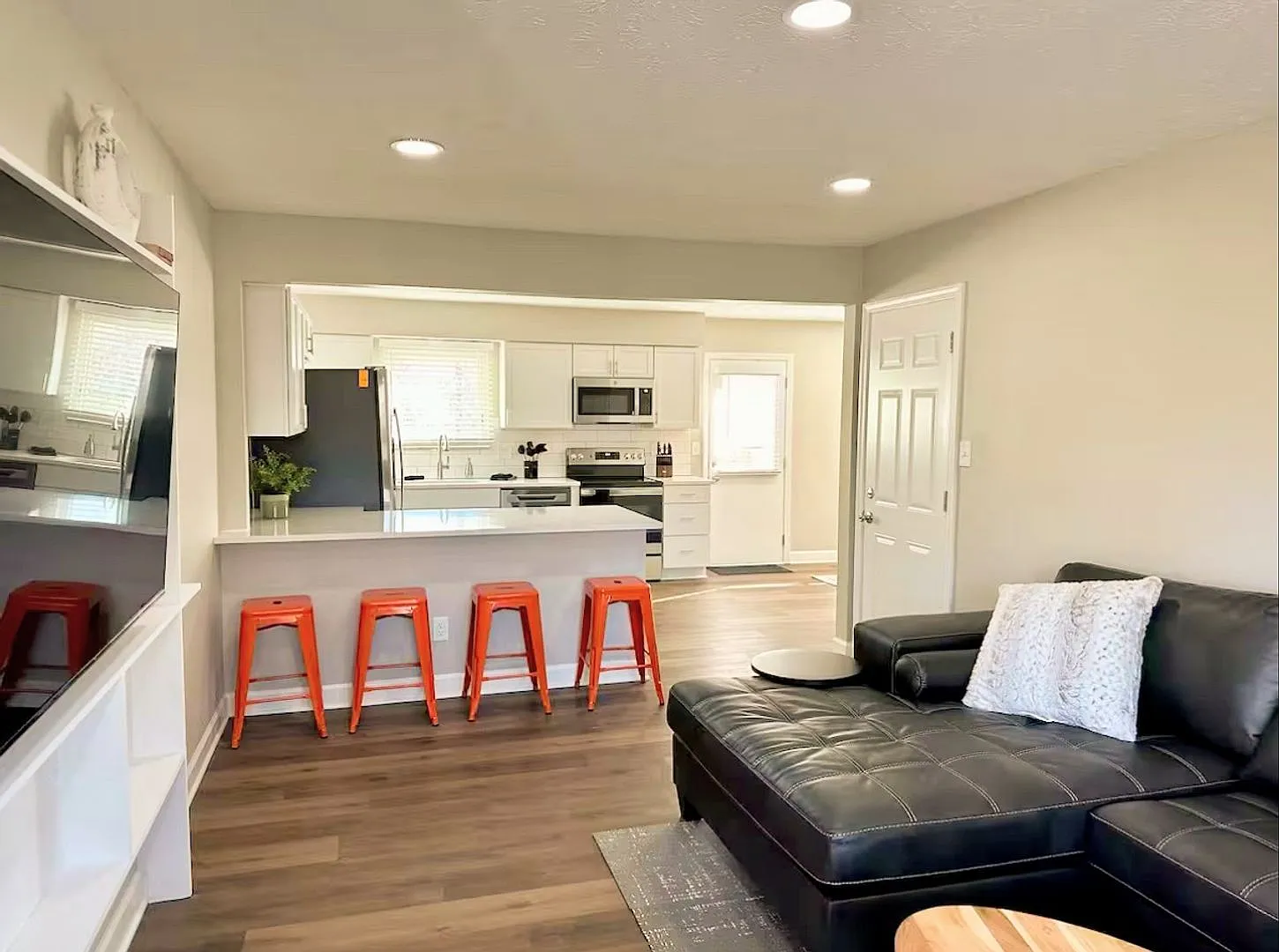 4BD 2BA Ranch on Catherine Westfield Fenced Yard — Photo 4