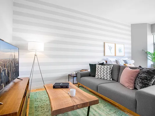 Rented by Voro, LLC | media 3