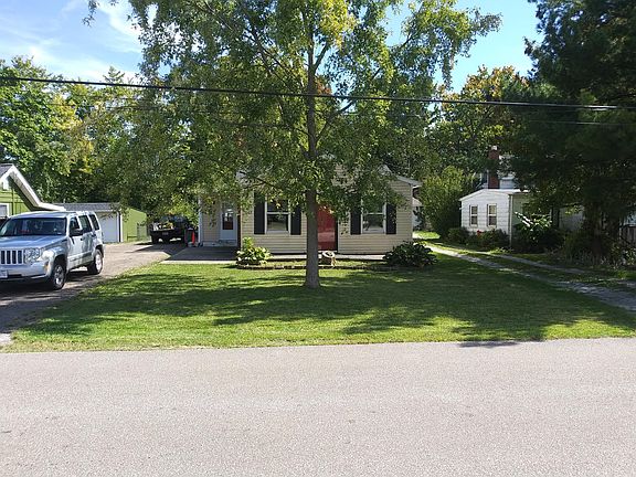 Easy Maintenance Front Yard
