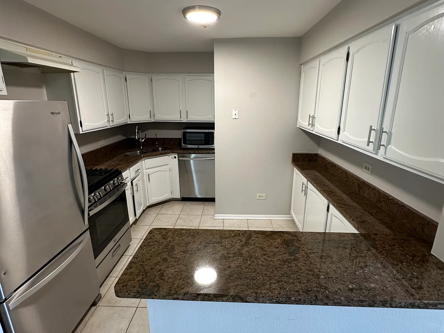 2 Parkside Ct — Photo 3
