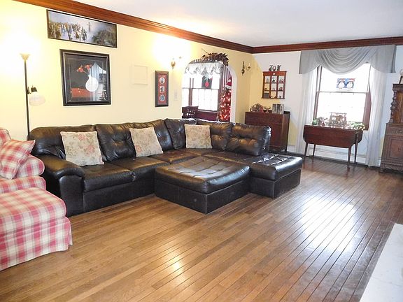 4th image of 100 Clearwater Dr