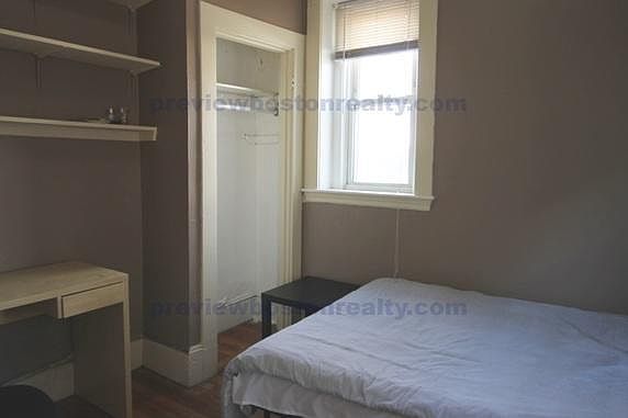 2nd image of 1284 Commonwealth Ave #181