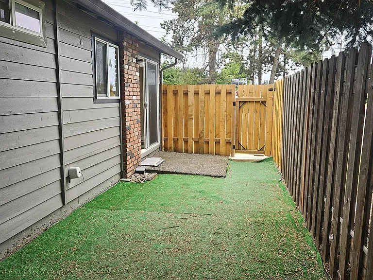 Country Lane Apartments — Photo 19