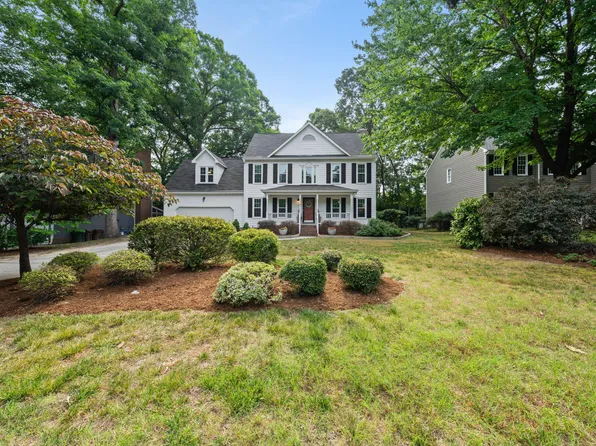 514 Autumngate Dr, Cary, NC 27518