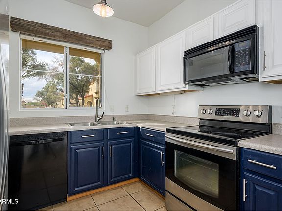 2nd image of 676 E MARIPOSA Place