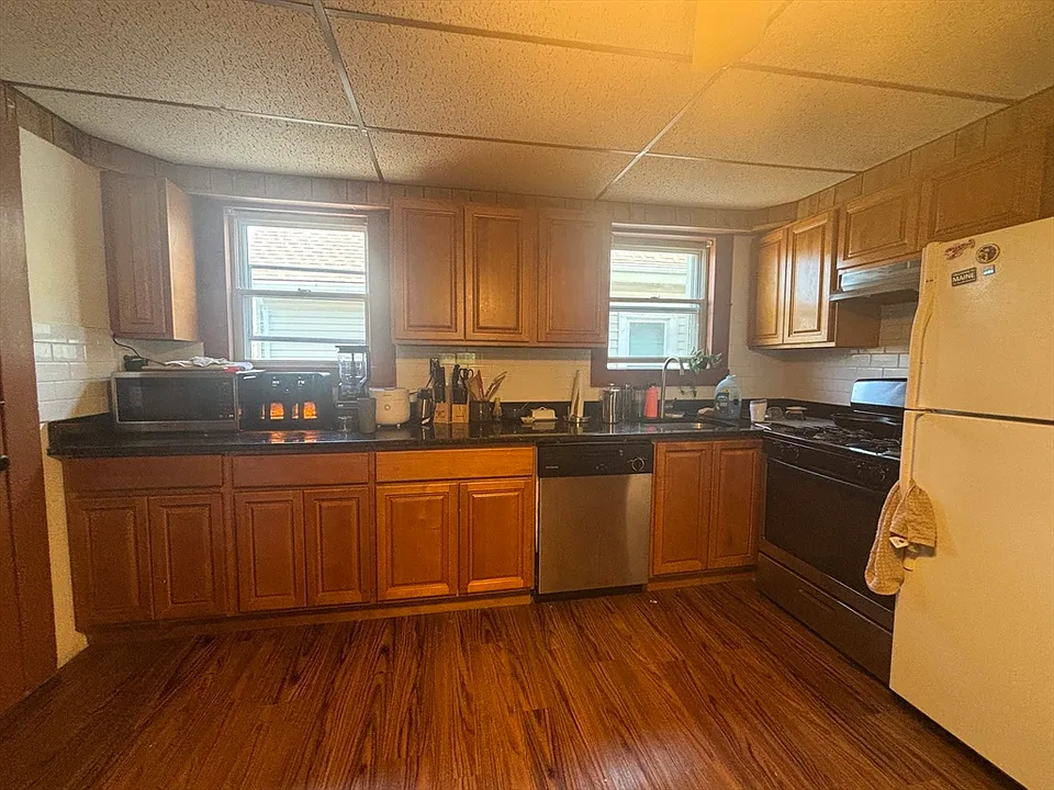 11 Eliot St #2B