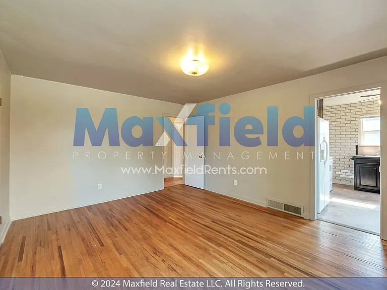 1525 E 2100 S — Photo 29