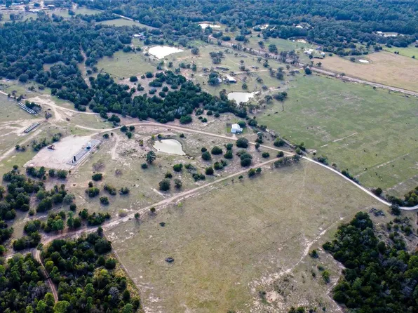 1630 Piney Creek Rd, La Grange, TX 78945