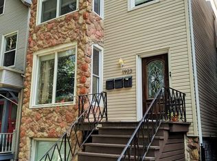1923 W Addison St #1, Chicago, IL 60613