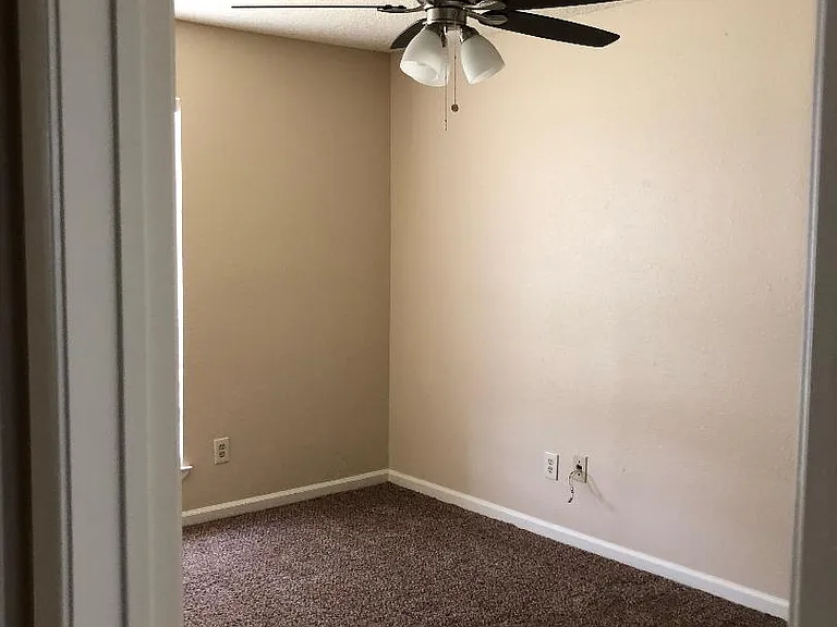 2306 Hunt Dr — Photo 19