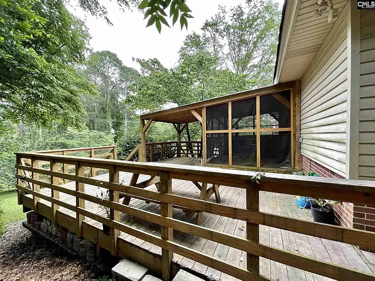 1522 Bradley Dr — Photo 23