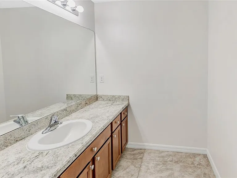 11607 Warren Oaks Pl — Photo 41