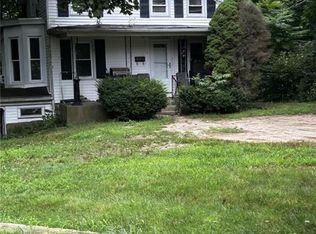 33 1/2 Pleasant St, Westerly, RI 02891