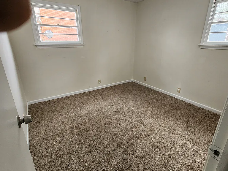 505 Wilshire Dr #7 — Photo 6