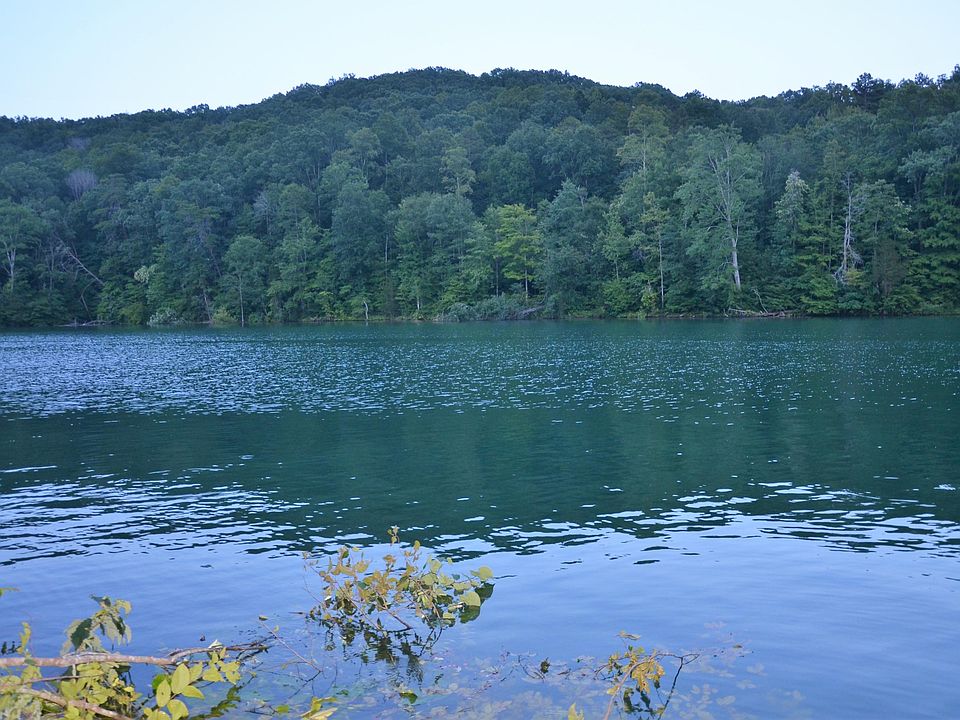 1st image of Arnold Cir Lot Pt89