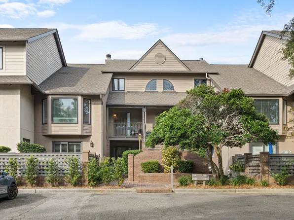 1967 Marsh Oak Ln, Johns Island, SC 29455