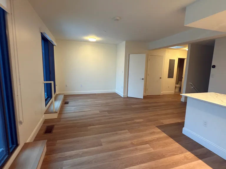 1077 Commonwealth Ave #516D — Photo 9