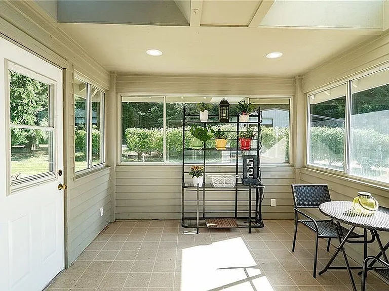 9240 215th Ave NE — Photo 12