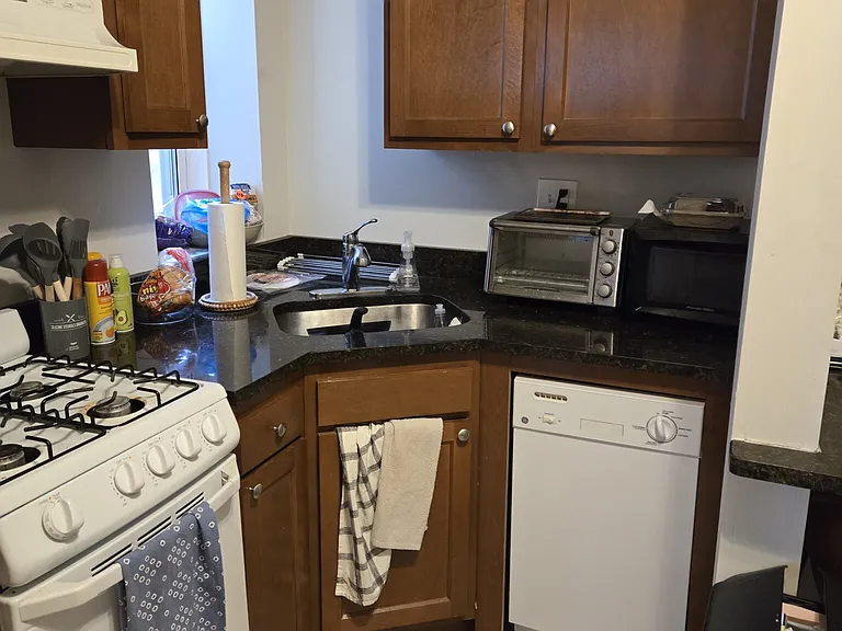 1193 Commonwealth Ave #11 — Photo 18