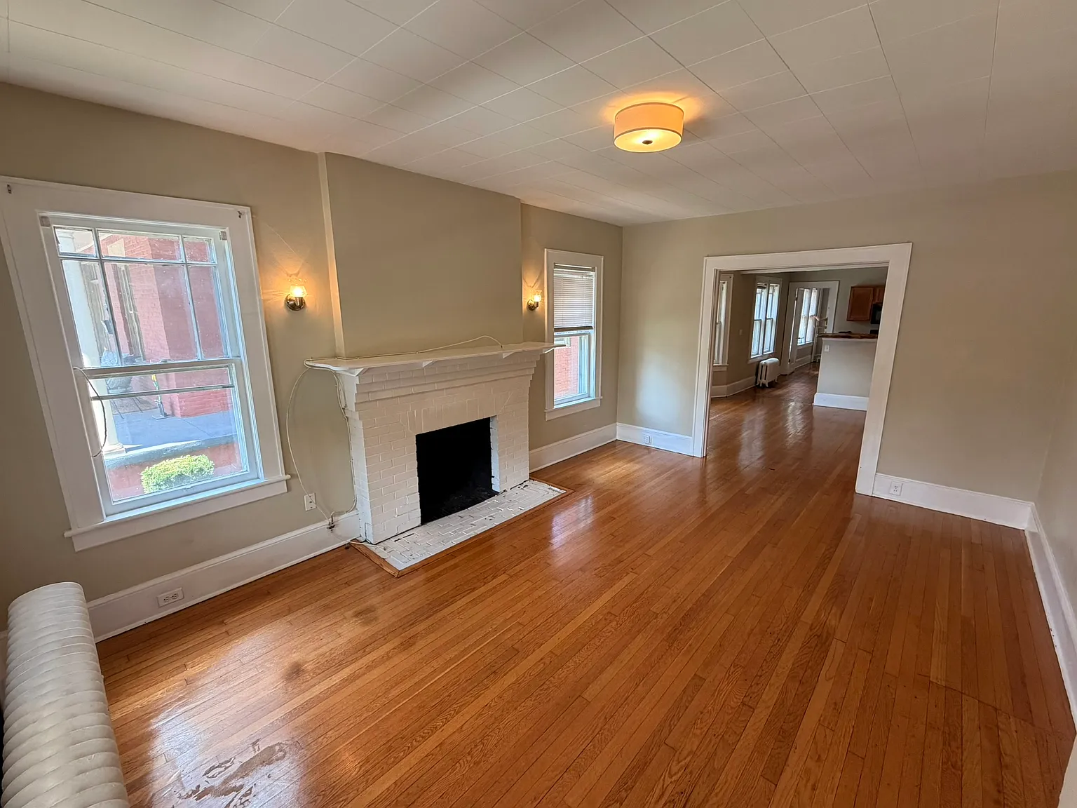 1 bed, 900 sqft, $975 — Photo 2