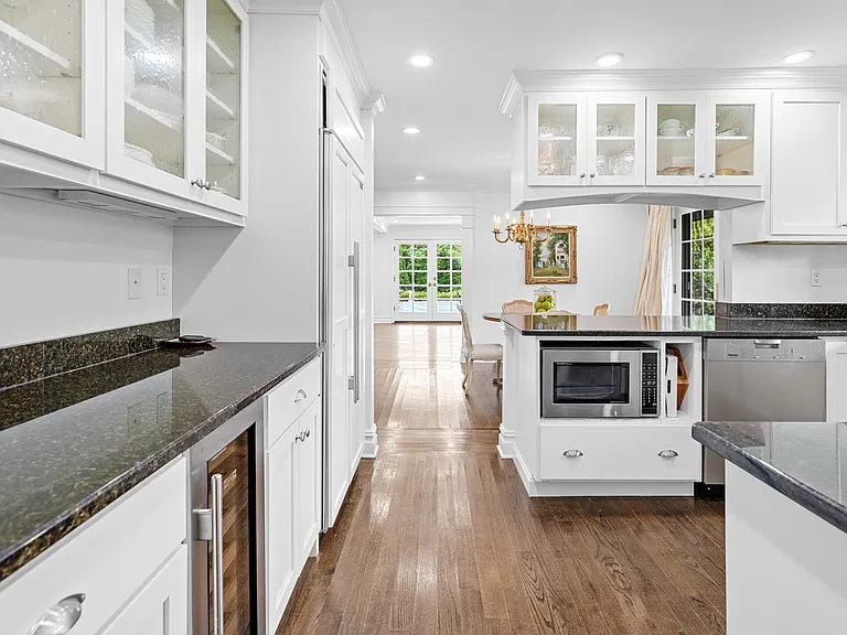 11 Leos Ln — Photo 12