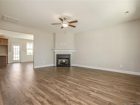 2nd image of 299 Tipperary St Lot 121