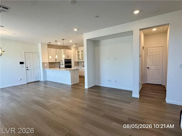 2602 Cava Tirreni St — Photo 7