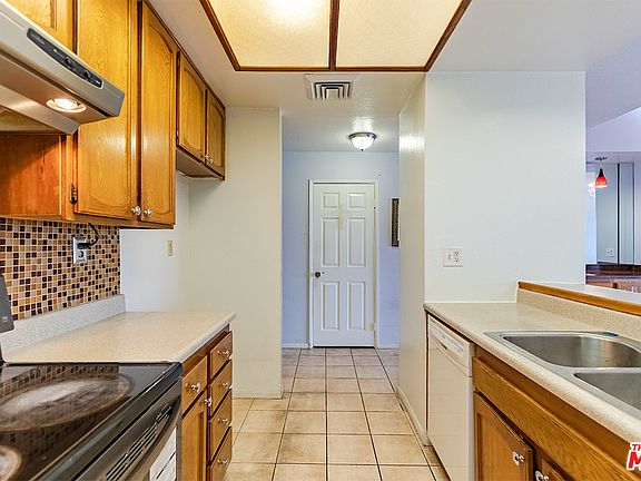 4th image of 435 S La Fayette Park Pl Unit 302