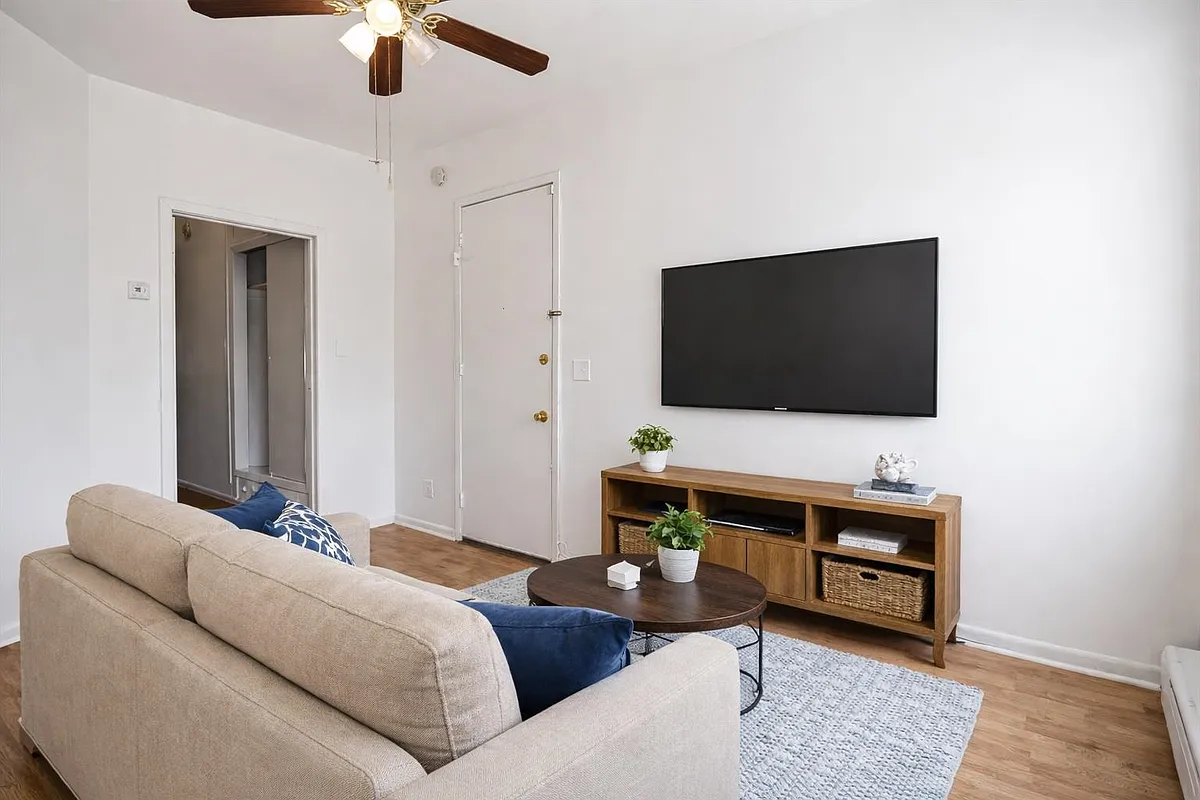 Building Photo - 28 Spruce St #1L