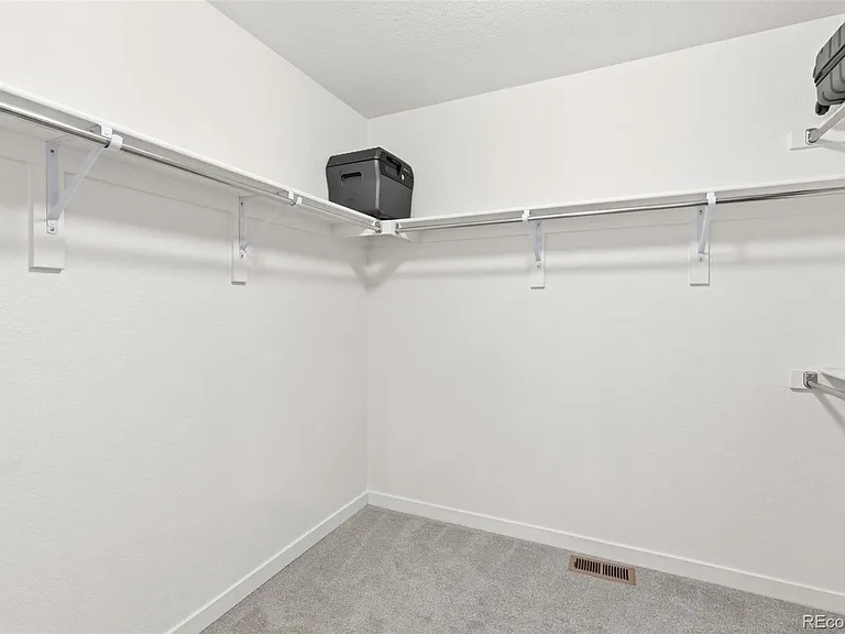 1186 Elbridge Dr — Photo 34