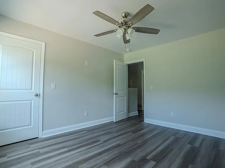 139 Harrison Ln SE — Photo 15