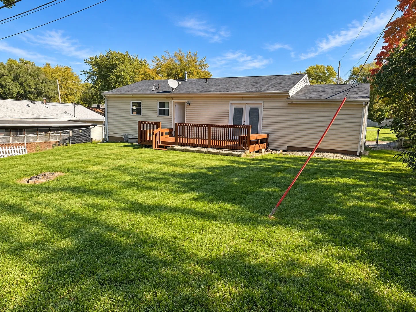 3142 Welshire Dr — Photo 2