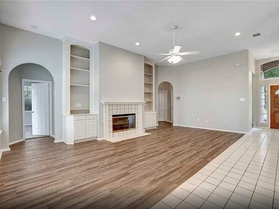 2nd image of 7417 Silverthorn Dr
