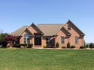 404 Pollys Way, Maryville, TN 37801
