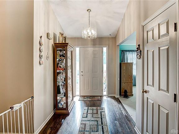 2nd image of 6725 Crossbrook Dr